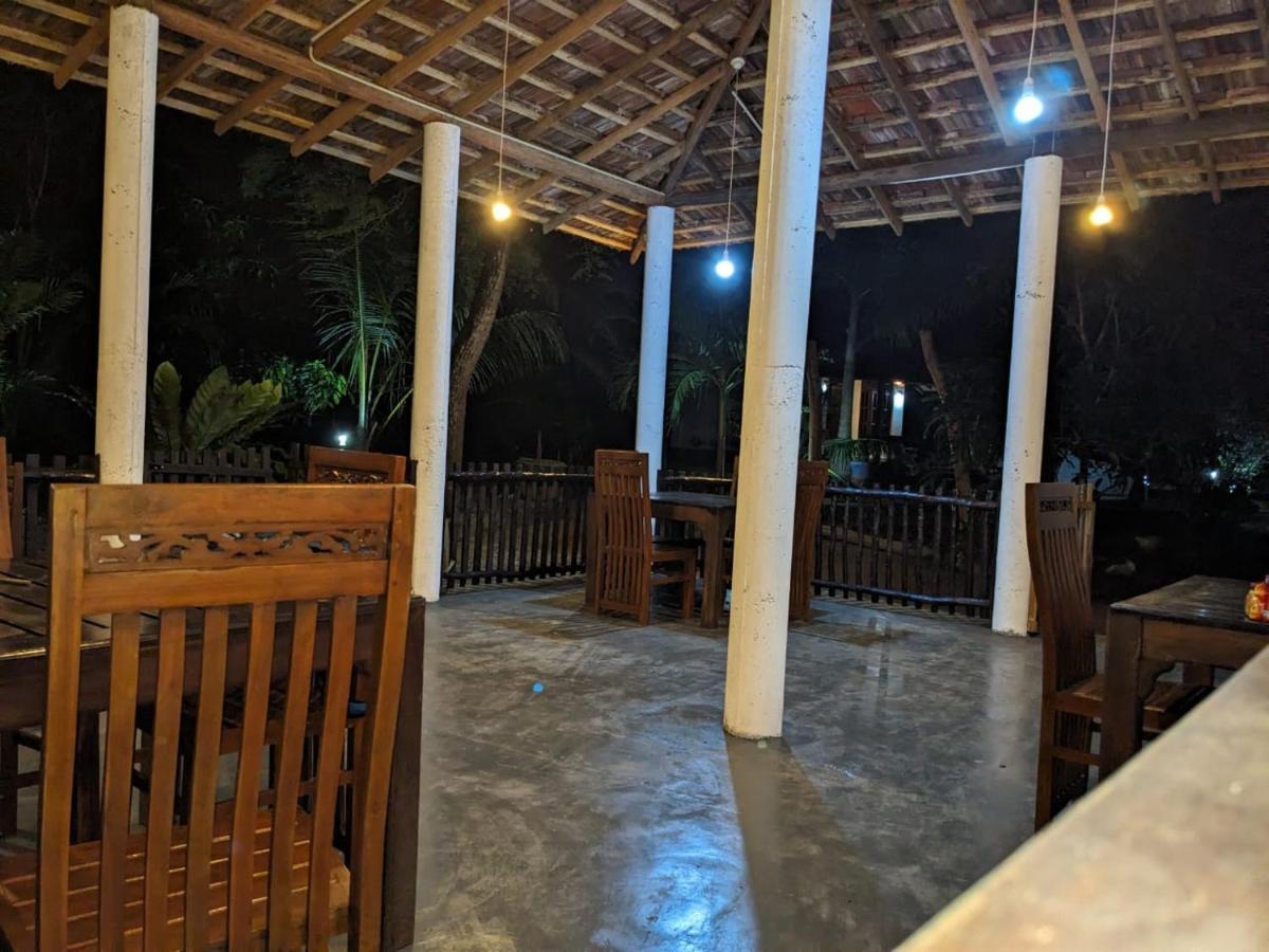Silent Cabana And Restaurant Marakolliya, Tangalle Εξωτερικό φωτογραφία