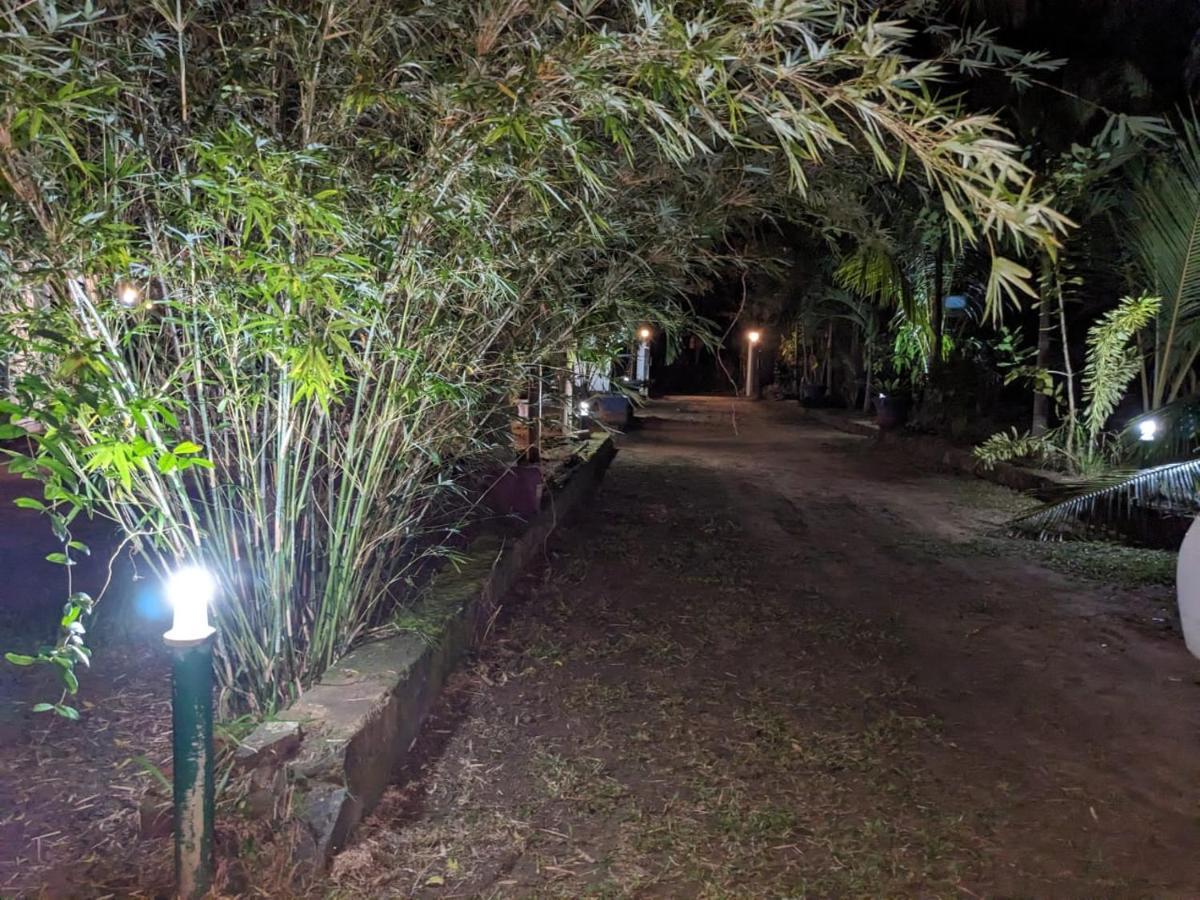 Silent Cabana And Restaurant Marakolliya, Tangalle Εξωτερικό φωτογραφία
