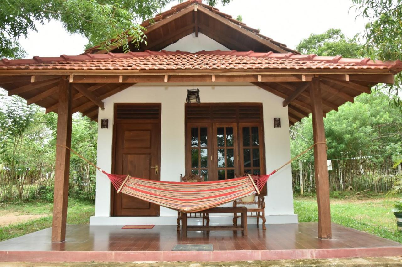 Silent Cabana And Restaurant Marakolliya, Tangalle Εξωτερικό φωτογραφία